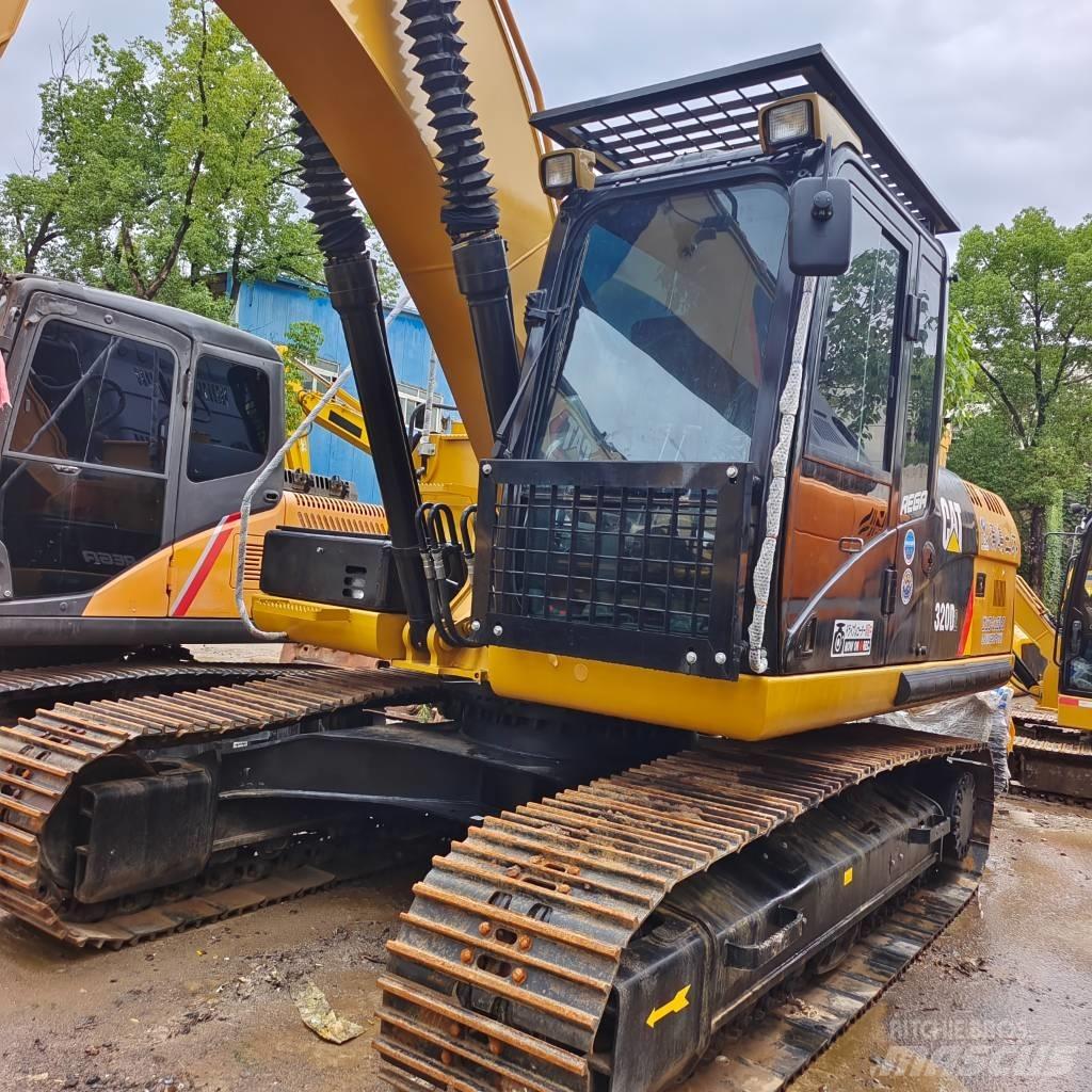 CAT 320D2 Rupsgraafmachines