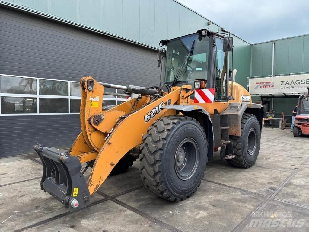 CASE 621F XR Wielladers