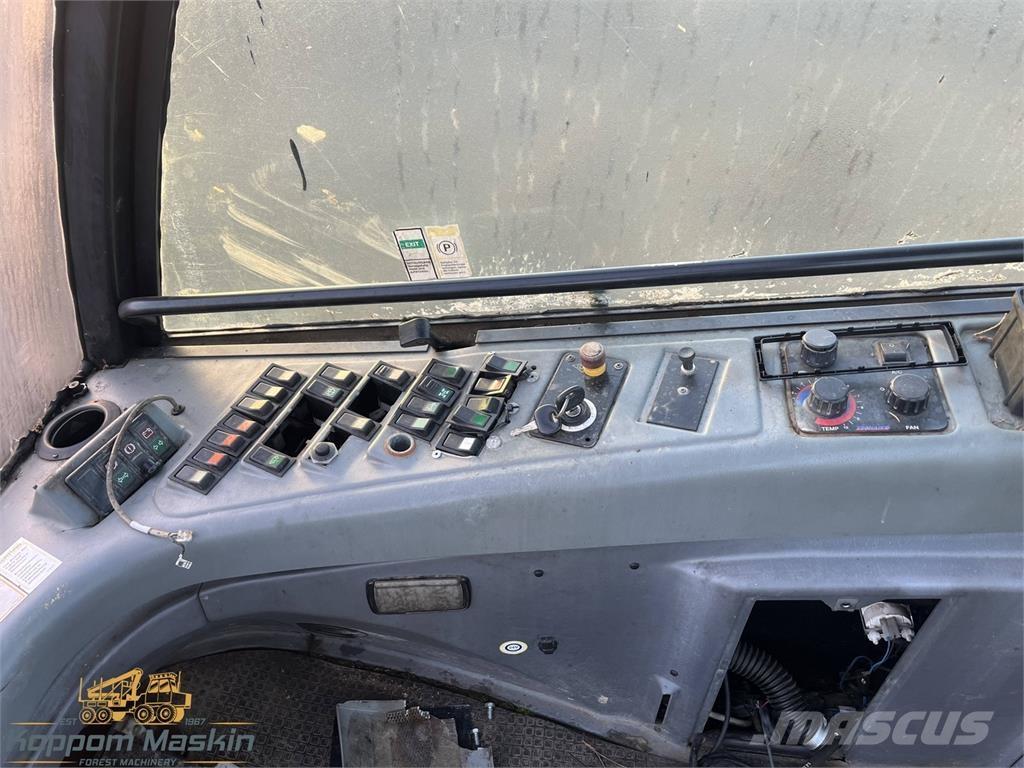 Timberjack 1270C Cabine en interieur