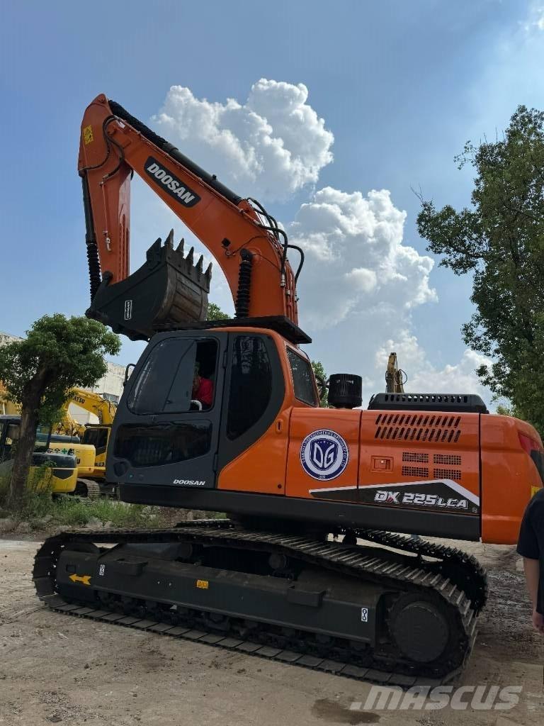 Doosan DX 225 LCA Midigraafmachines 7t - 12t