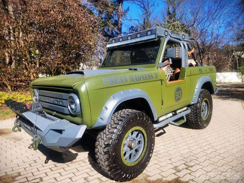 Ford Bronco Auto's