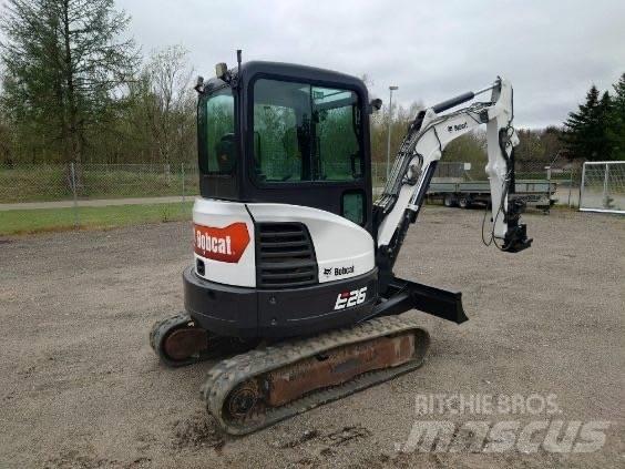 Bobcat E 26 Minigraafmachines < 7t
