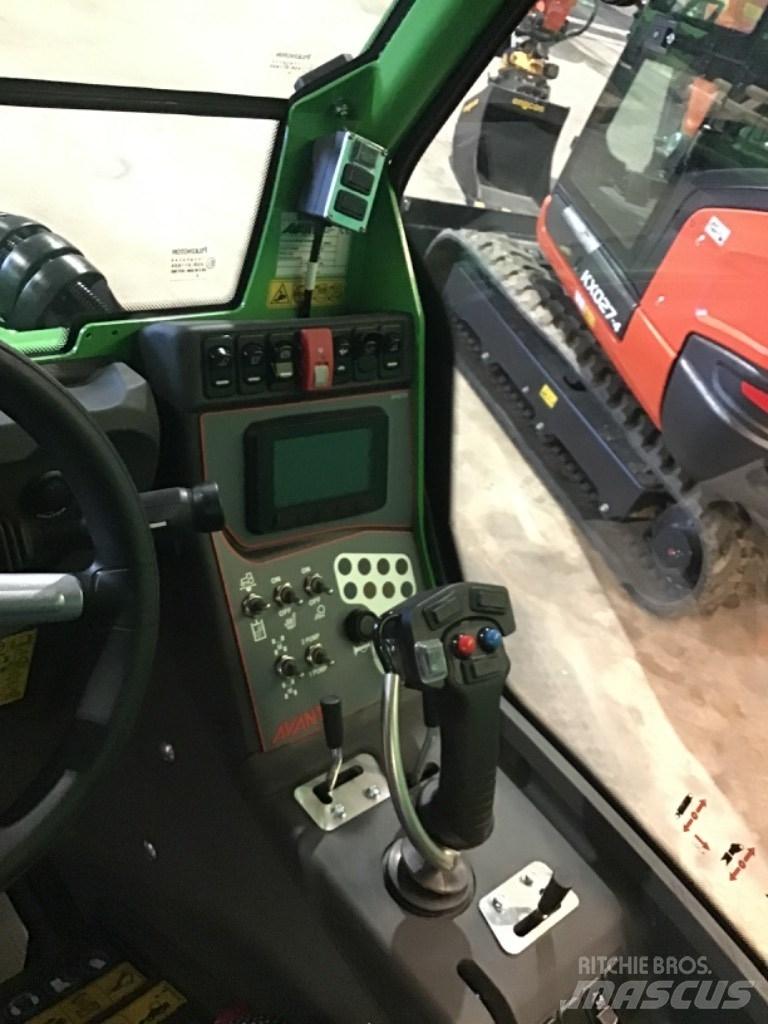 Avant 760 Knik- en schrankladers
