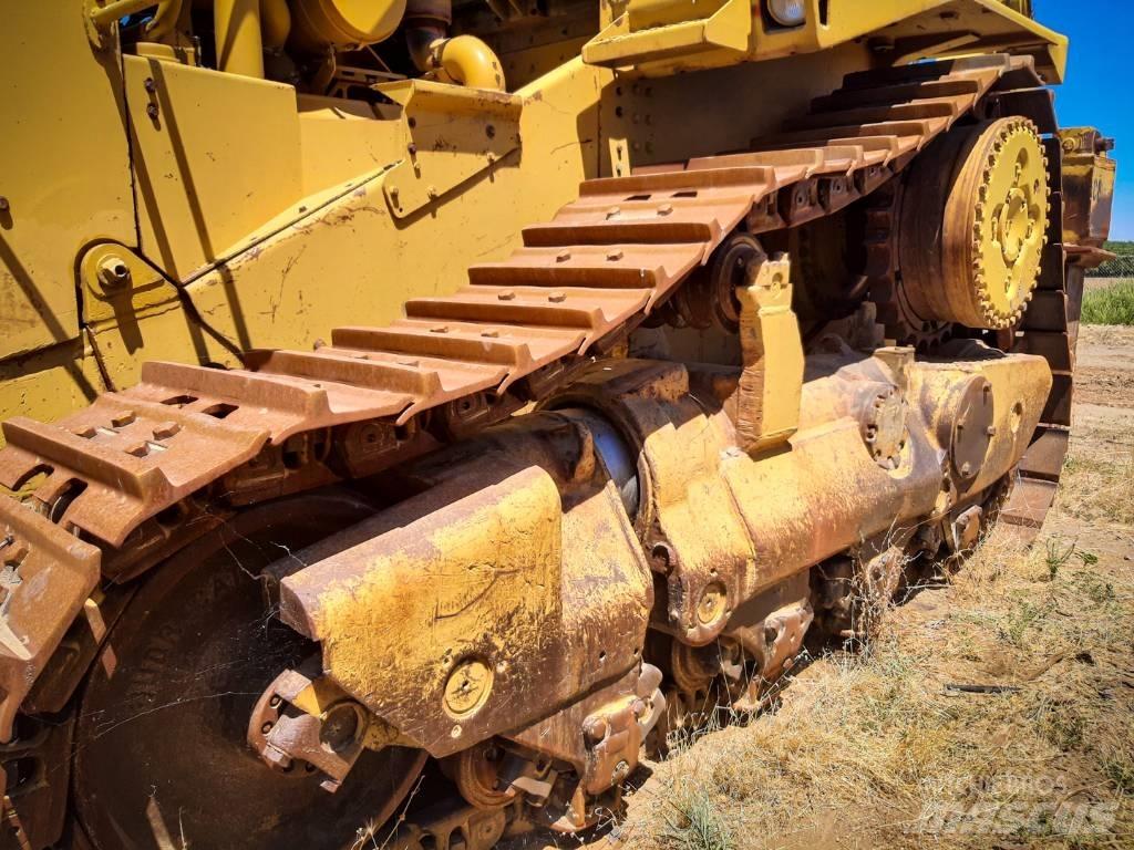CAT D10 Rupsdozers