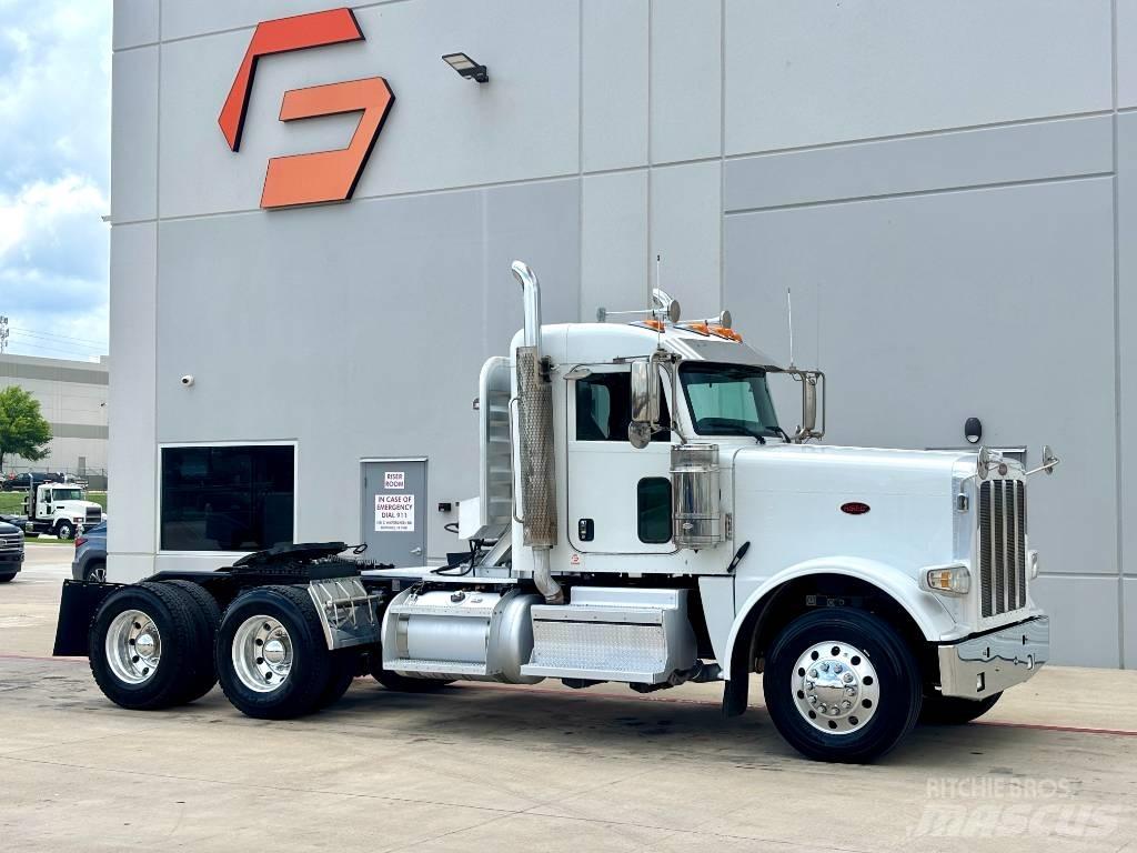 Peterbilt 389 Trekkers