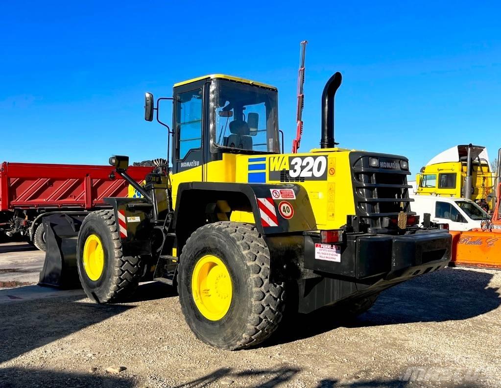Komatsu WA 320 Wielladers