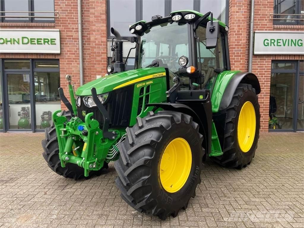 John Deere 6120M Tractoren