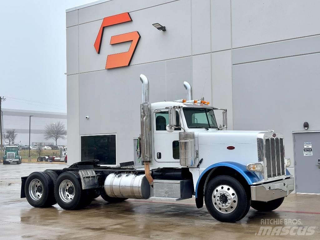 Peterbilt 388 Trekkers