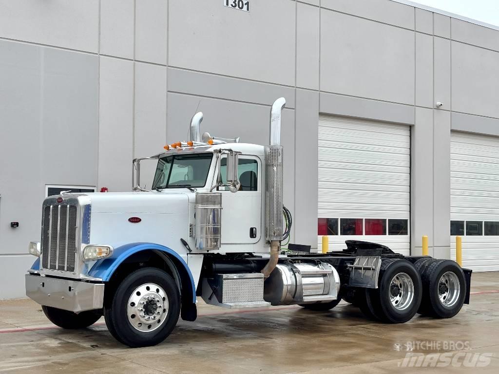 Peterbilt 388 Trekkers
