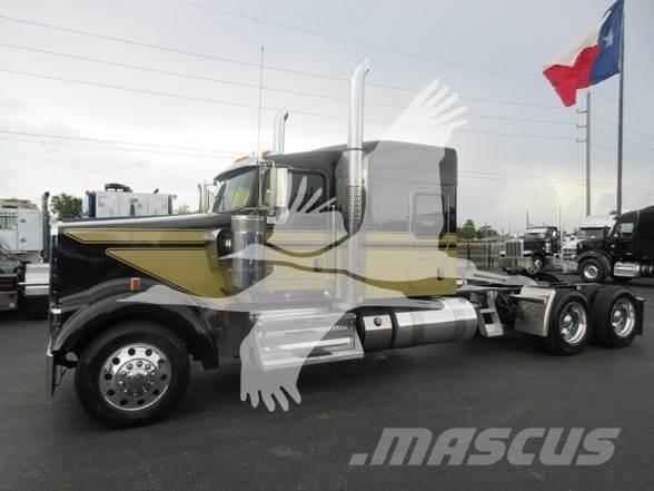 Kenworth W900L Trekkers