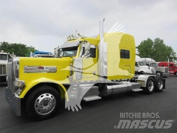 Peterbilt 389 Trekkers