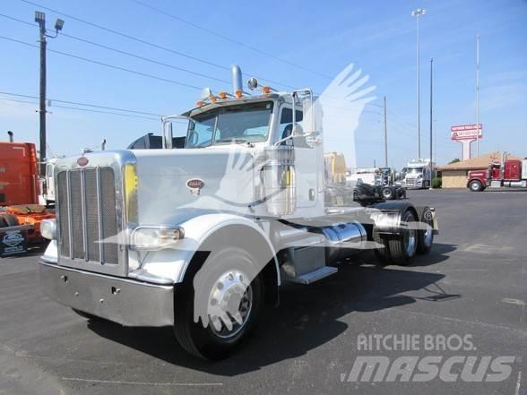 Peterbilt 389 Trekkers