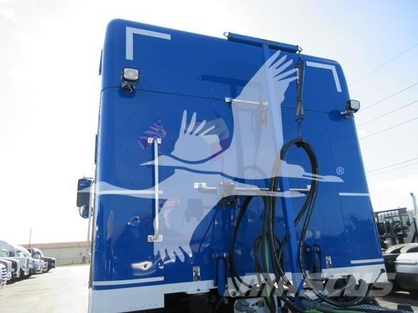 Peterbilt 389 Trekkers