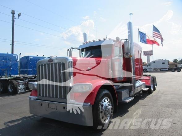 Peterbilt 389 Trekkers