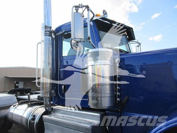 Peterbilt 389 Trekkers