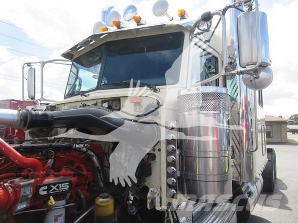 Peterbilt 389 Trekkers