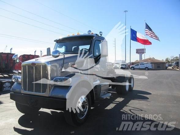 Peterbilt 567 Trekkers