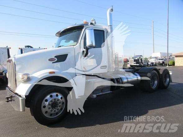 Peterbilt 567 Trekkers