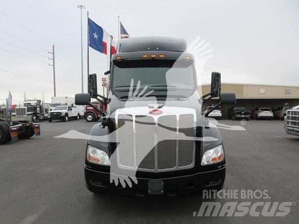 Peterbilt 579 Trekkers