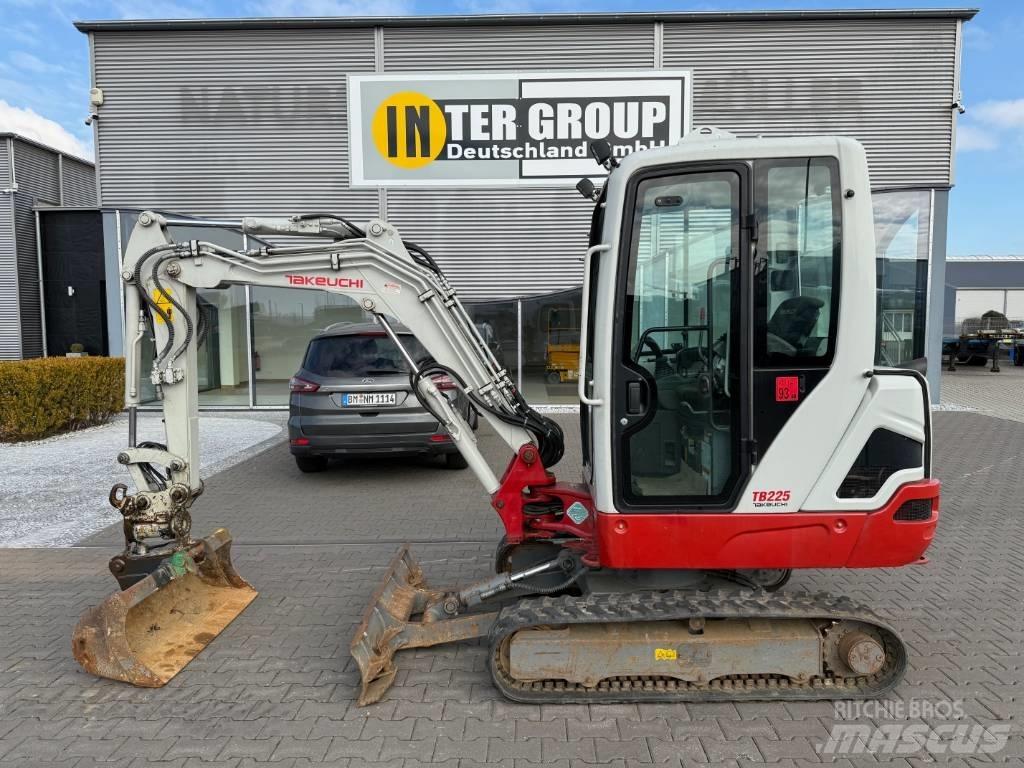 Takeuchi TB 225 V3 Minigraafmachines < 7t