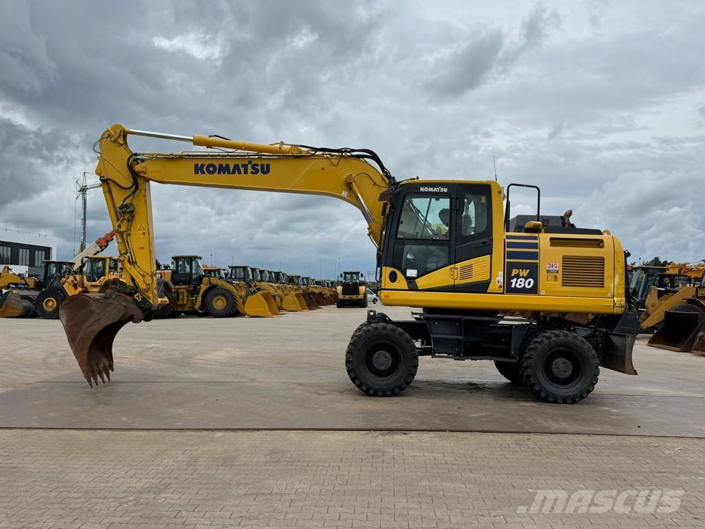 Komatsu PW180-11 Wielgraafmachines