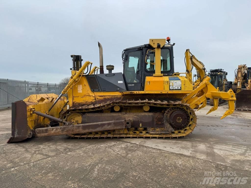 Komatsu D65EX-15 Rupsdozers