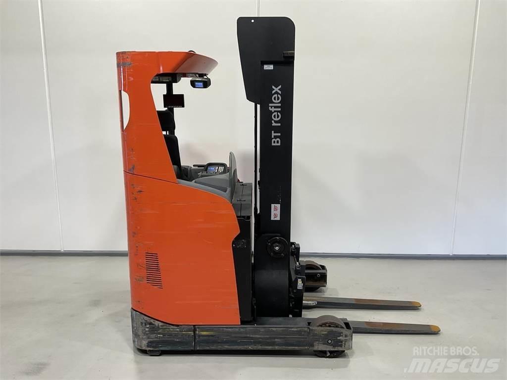 BT RRE 14 Reachtruck voor hoog niveau