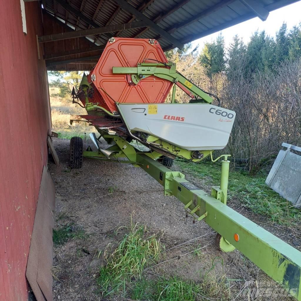 CLAAS Tucano 440 Maaidorsmachines