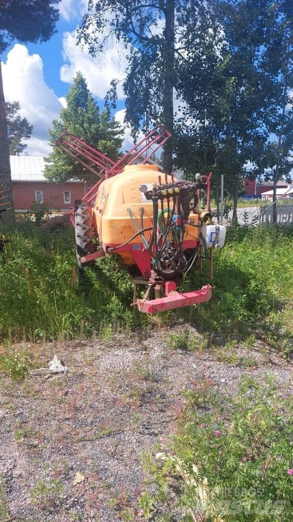 Junkkari 2300/12 Getrokken spuitmachines