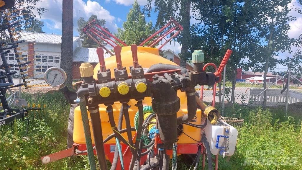 Junkkari 2300/12 Getrokken spuitmachines