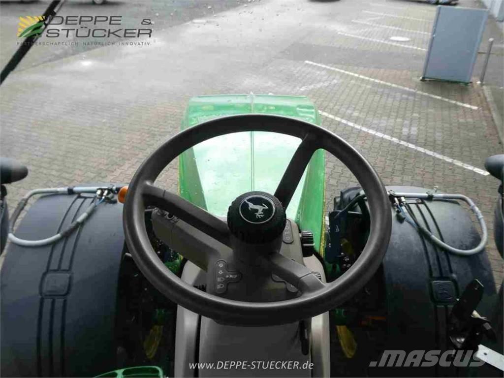 John Deere 8310R Tractoren