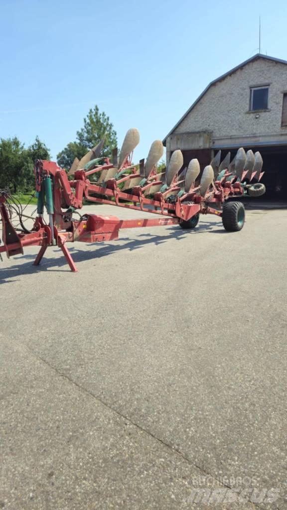 Kverneland PW8 Wentelploegen