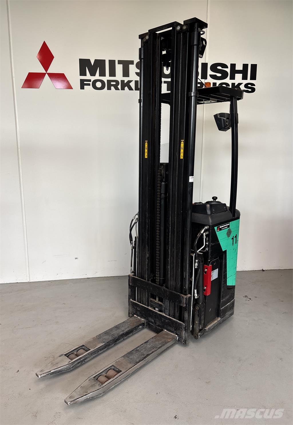 Mitsubishi SBR16N Zelfrijdende stapelaars