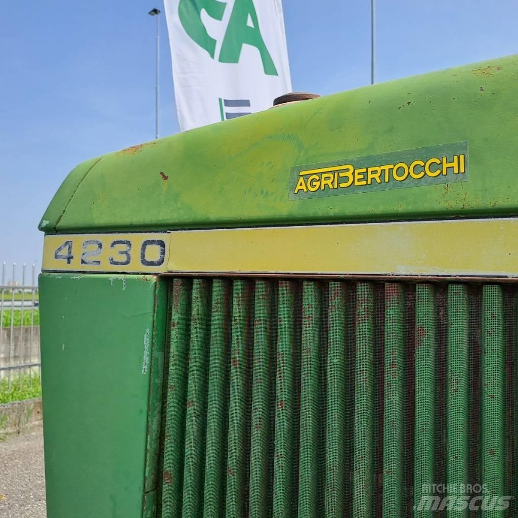 John Deere 4230 Tractoren