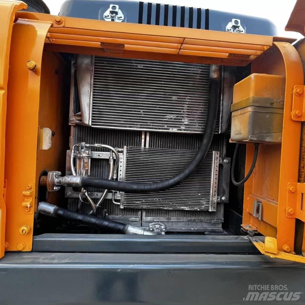 Hyundai R220-9S Rupsgraafmachines