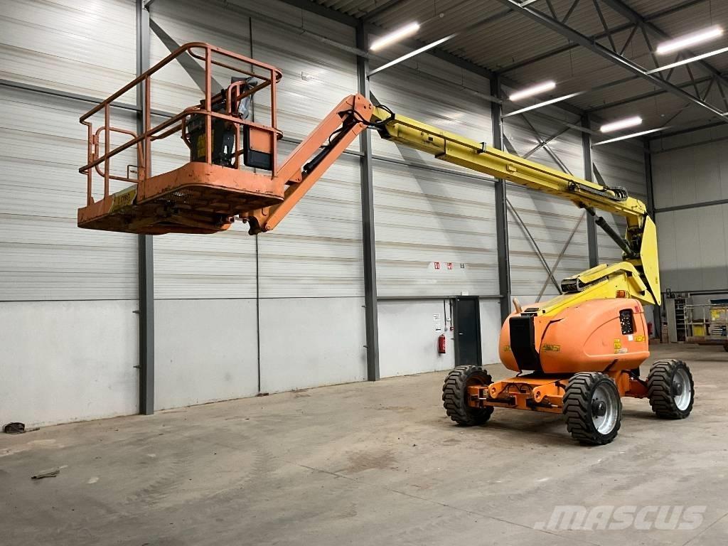 JLG 600 AJ   4x4x4 Knikarmhoogwerkers