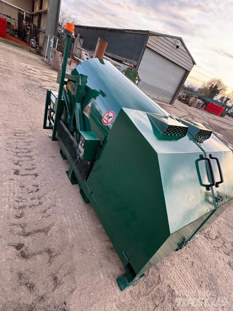  ROADMENDER MODEL 4 Kleine asfalteermachines