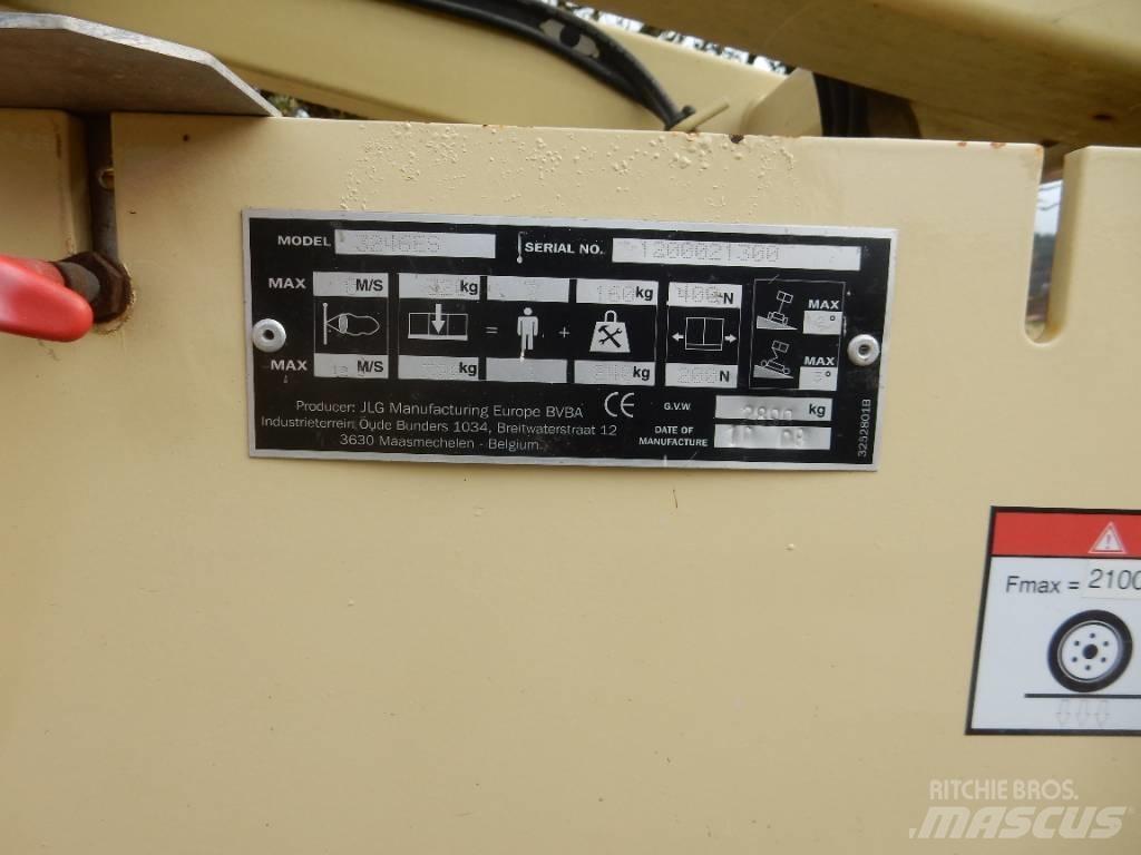 JLG 3246 ES Schaarhoogwerkers