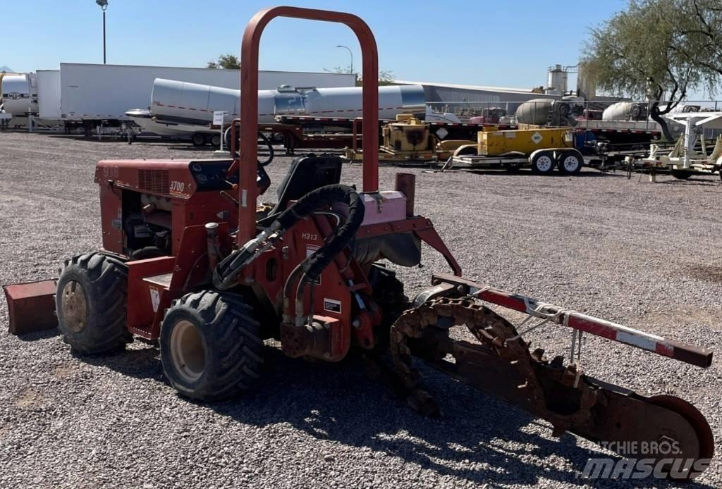 Ditch Witch 3700 DD Sleuvengravers