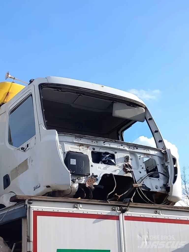 Renault Midlum 240 Cabine en interieur