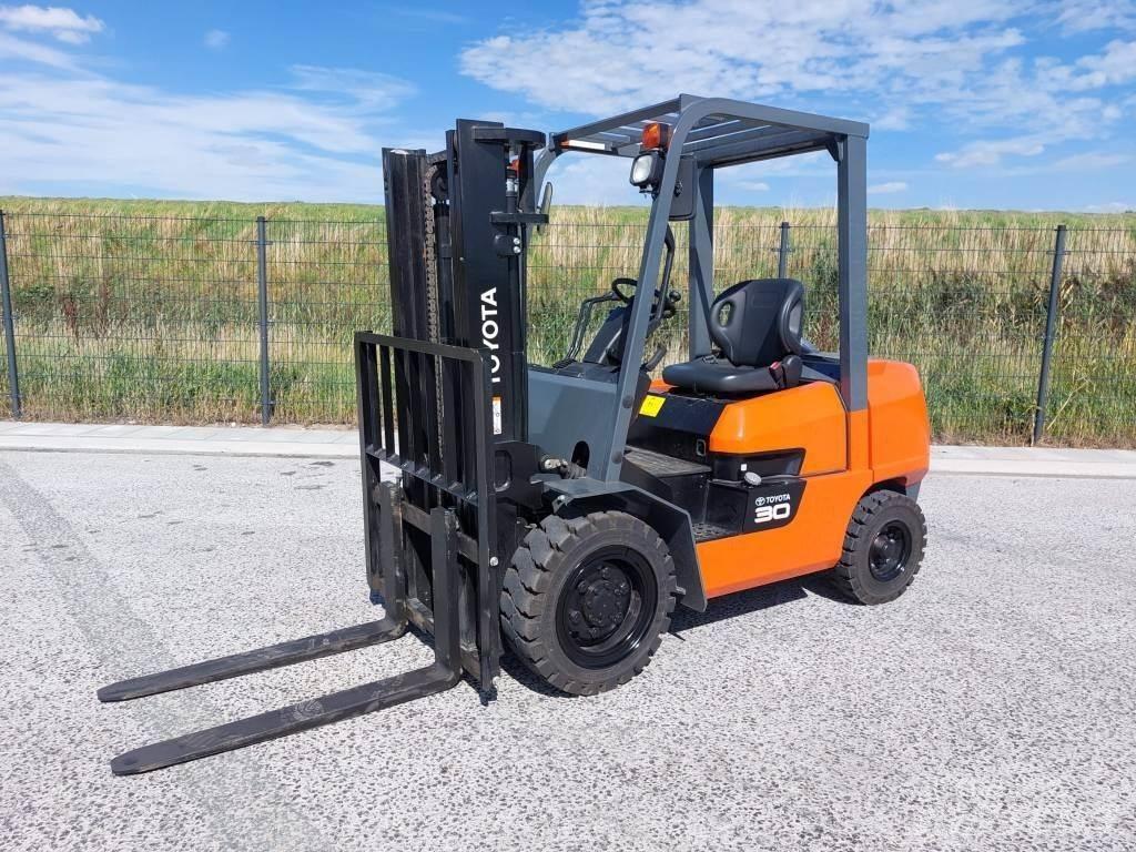 Toyota FDZN30 Diesel heftrucks