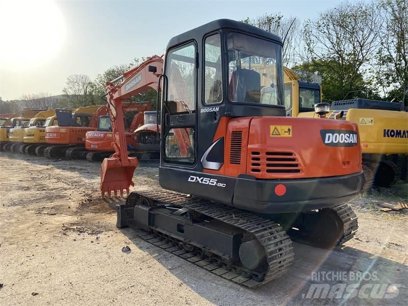 Doosan DX 55 Wielgraafmachines