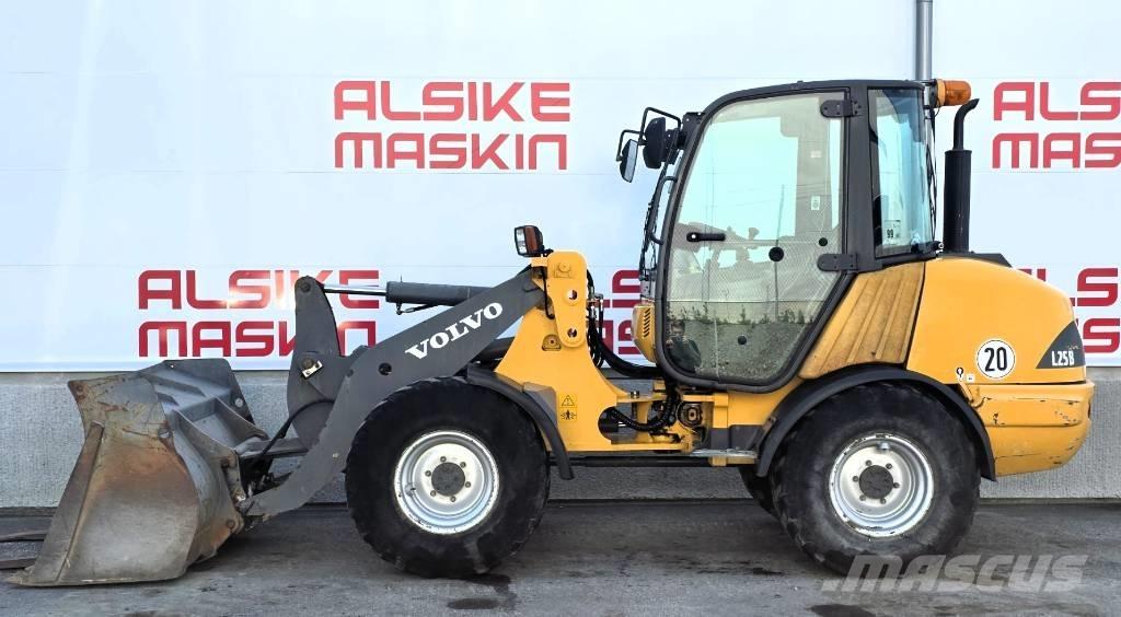 Volvo L 25 B Wielladers