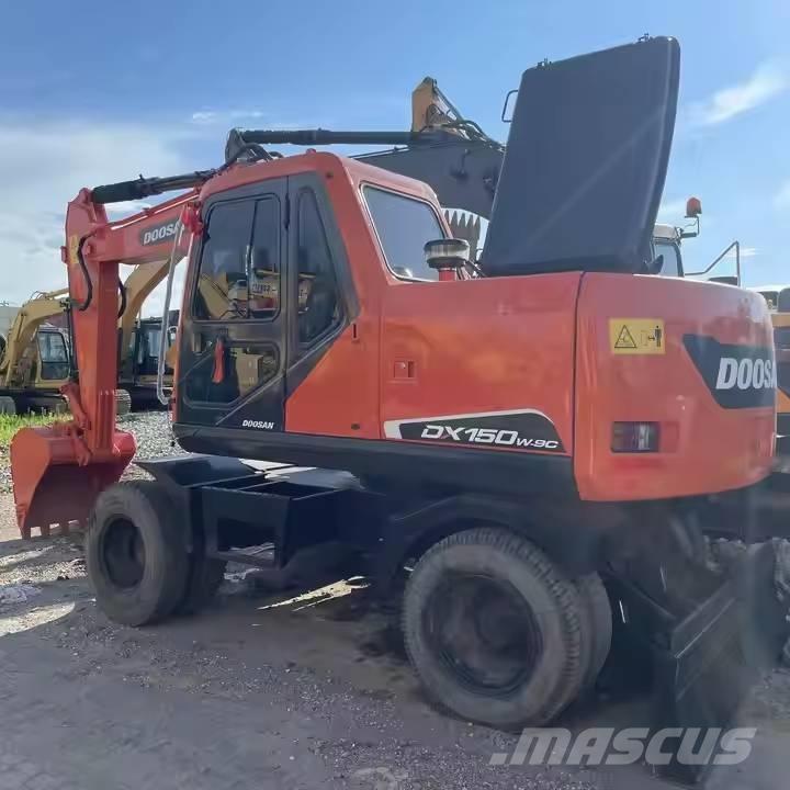 Doosan DX150W-9C Wielgraafmachines