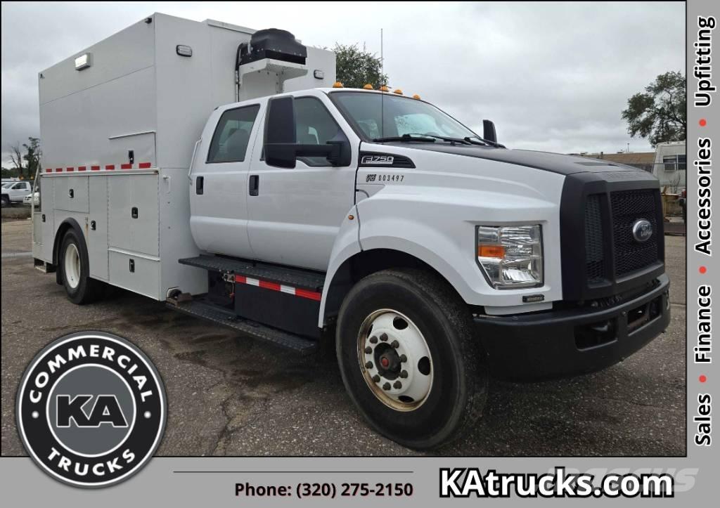 Ford F 750 SD Bestelwagens met open laadbak