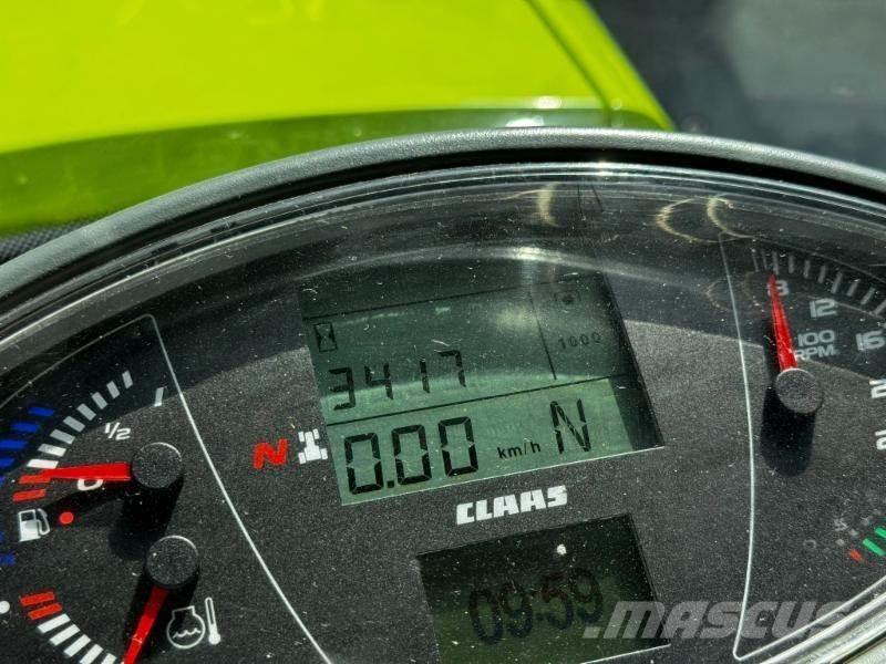 CLAAS AXION 830 Tractoren