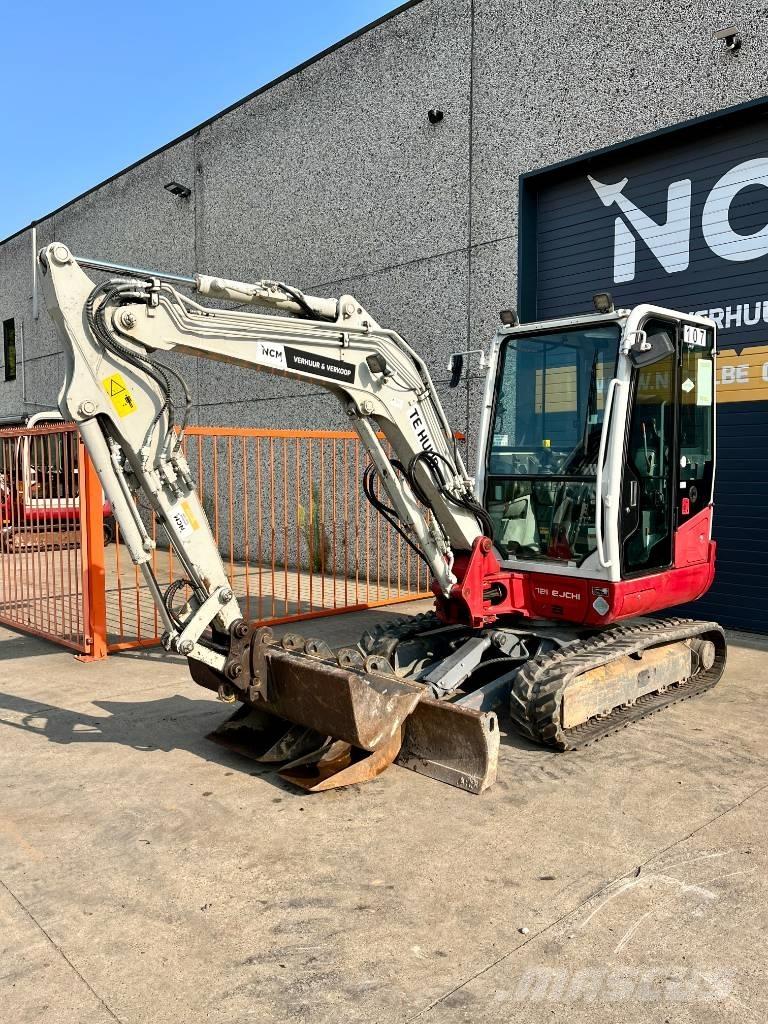 Takeuchi TB 235 Minigraafmachines < 7t