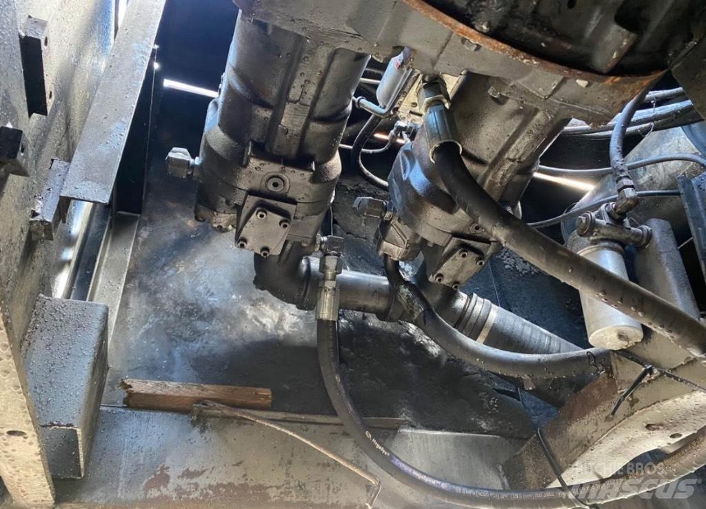 Hitachi EX 270 Rupsgraafmachines