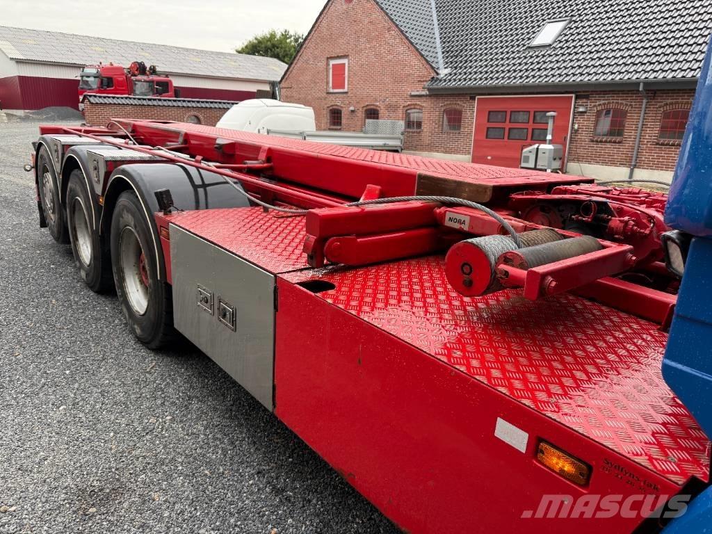 Scania R520 8x4 Containertrucks met kabelsysteem