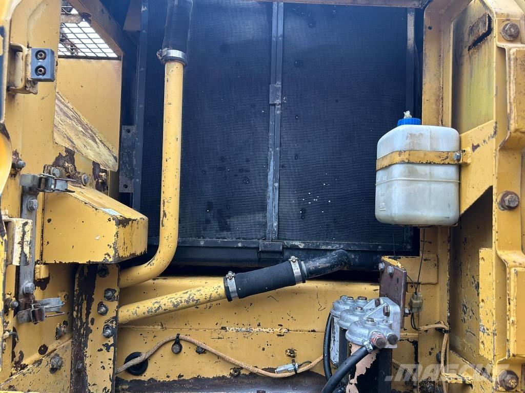 CAT 320 B L Rupsgraafmachines